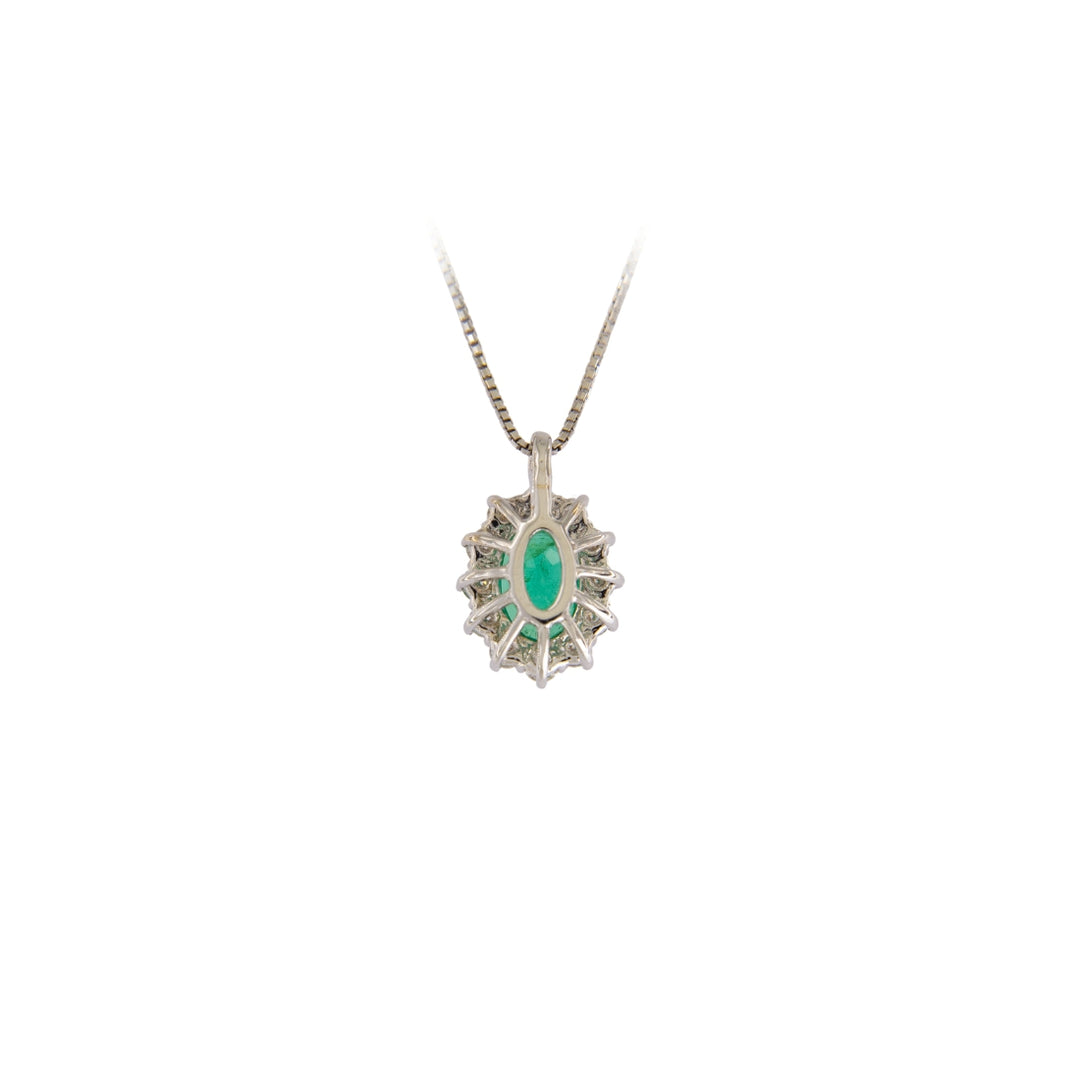 Ciondolo Con Pietre Preziose Halo E Collana Con Cauzione Di Diamanti Rotondi In Oro 4 75 Carati Ciondolo Con Pietre Preziose Halo E Collana Con Cauzione Di Diamanti Rotondi In Oro 4 75 Carati