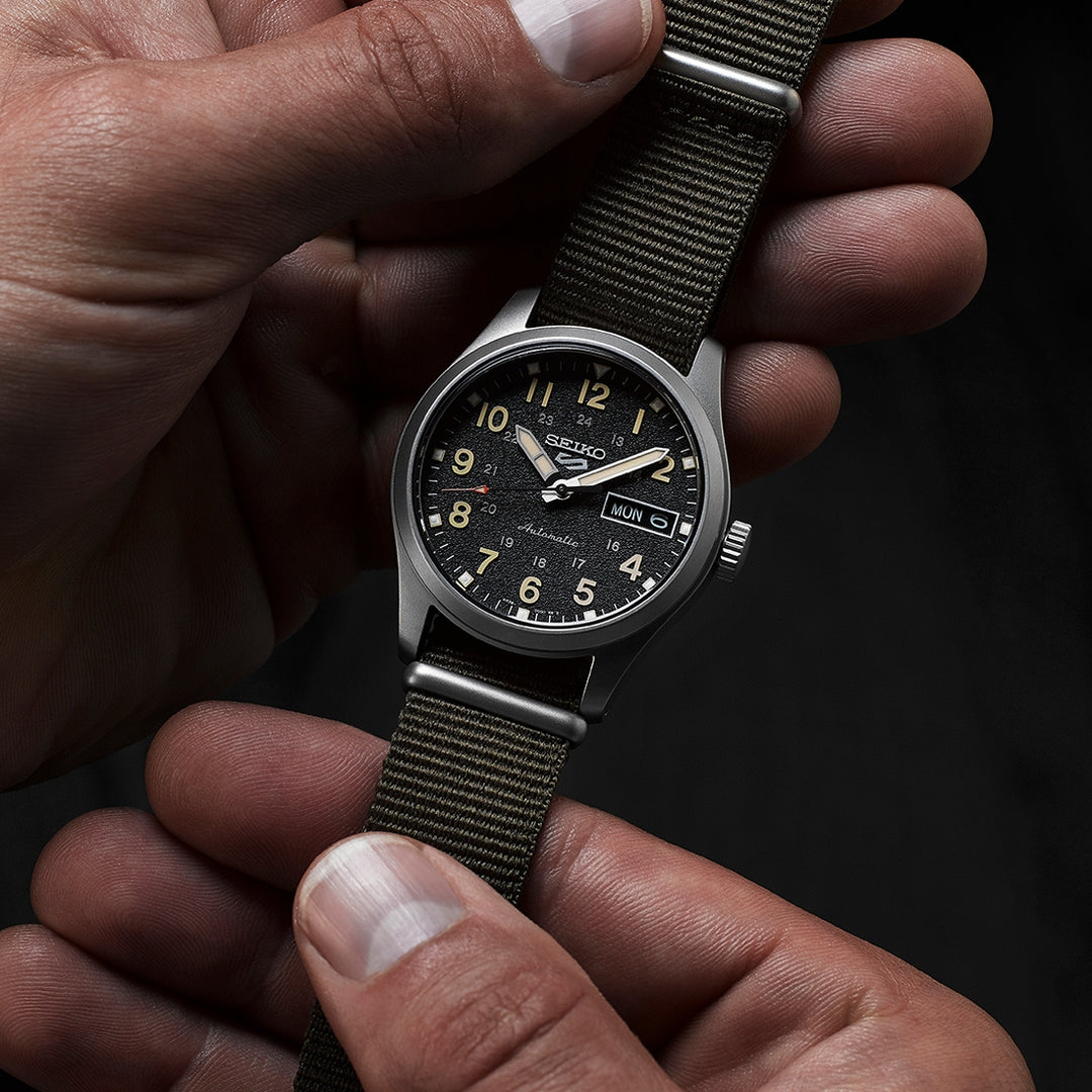 Orologio Seiko 5 automatico snk361k1 fondo nero, usato ben tenuto, con Orologio Seiko 5 automatico snk361k1 fondo nero, usato ben tenuto, con